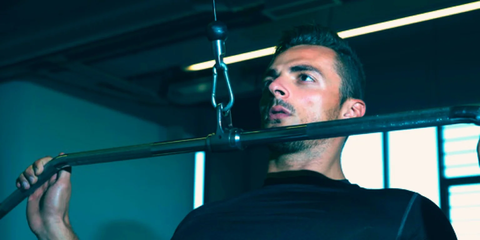 How To Use The Lat Pull-Down Machine Correctly